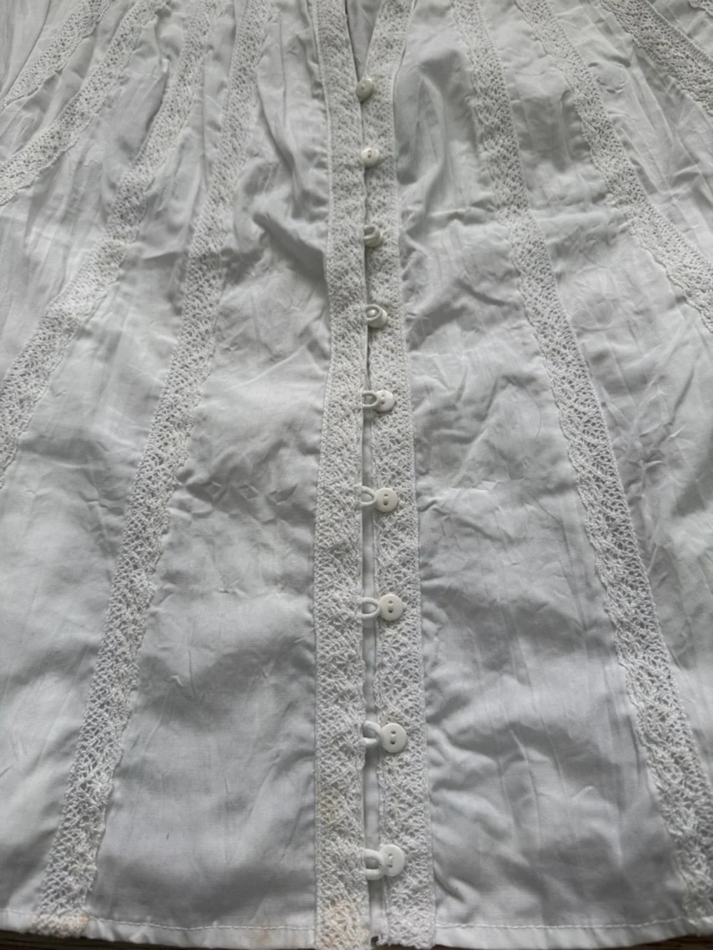 Vintage 80s 90s Cottagecore Milkmaid Coquette White Lace-Trim Button Up Blouse - Picture 6 of 15